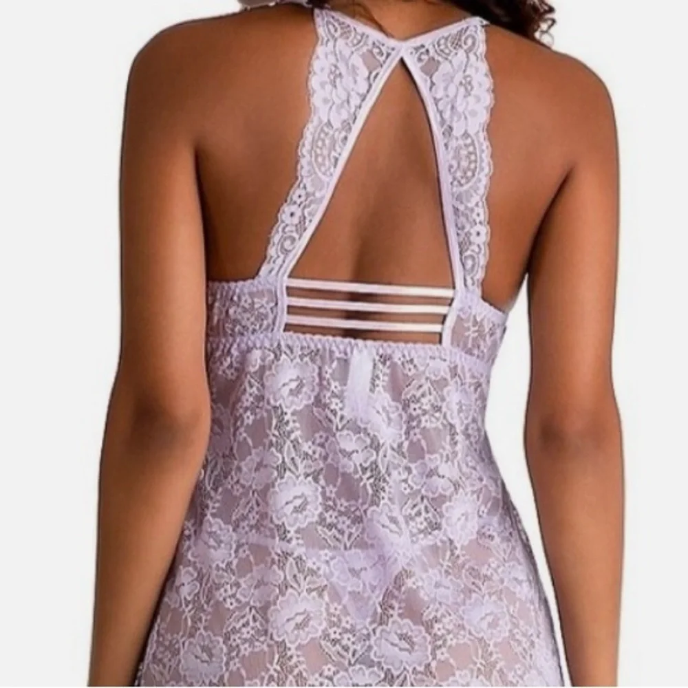 NEW Lilac+London 2 Piece Set Lace Molded Cup Chemise & Thong in Shy Lavender